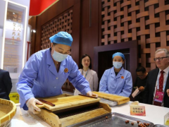 2025国际医疗器械展：AI手术机器人成全场焦点？