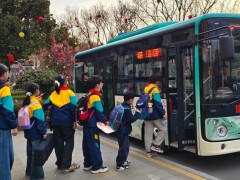 共享食堂、免费公交 一座小城的“幸福密码”